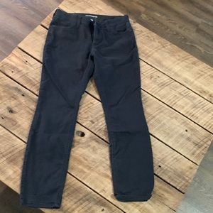 Women size 8 Liz Claiborne classic slim leg black pants